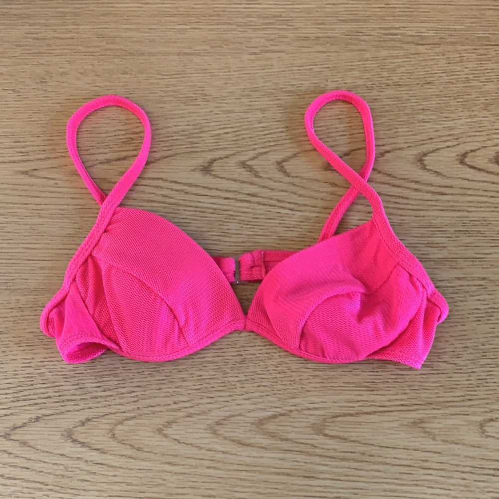 👙 Hot pink bikini top 🔸